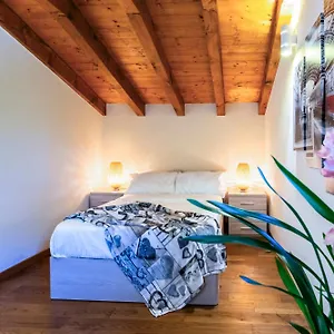 Ferienhaus Iseo Con Vista E Piscina, Costa Volpino