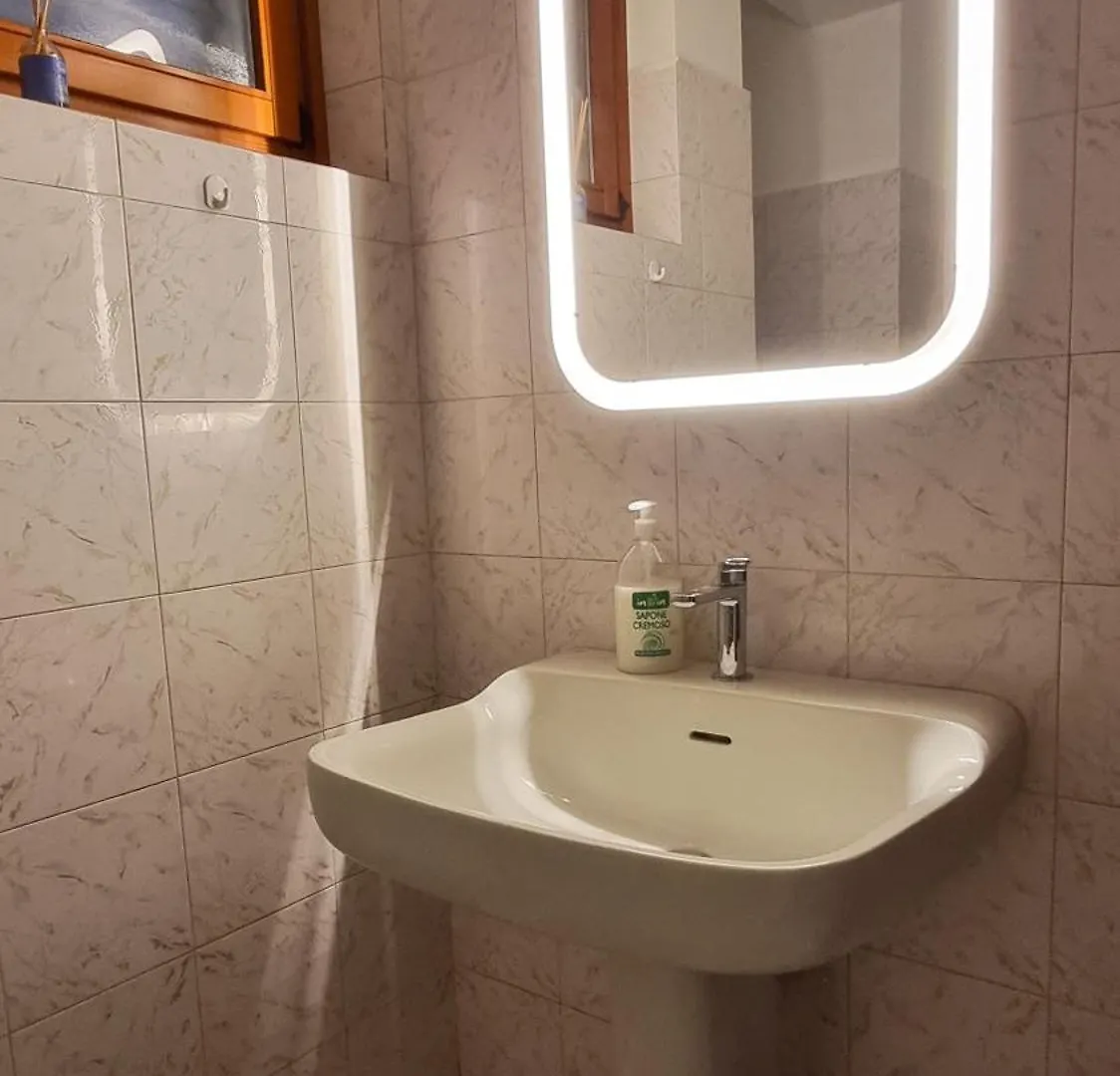 Casa Betty Apartment Costa Volpino Italy